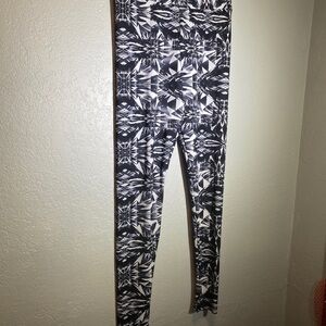 JIVA women’s  full leggings sz M black/white